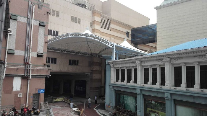 張拉膜結(jié)構(gòu)不銹鋼水槽工程-深圳市燁興膜結(jié)構(gòu)工程有限公司 張拉膜結(jié)構(gòu)不銹鋼水槽工程.jpg