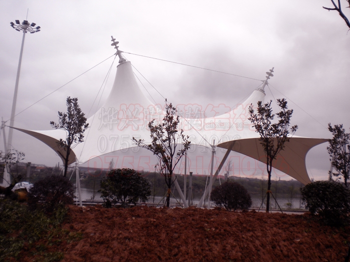 景觀公園膜結(jié)構(gòu) 報價-燁興膜結(jié)構(gòu) 景觀公園膜結(jié)構(gòu) 報價.jpg