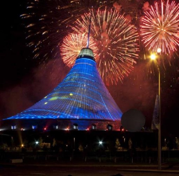 張拉膜結(jié)構(gòu)工程-燁興膜結(jié)構(gòu) 張拉膜結(jié)構(gòu)工程.jpg