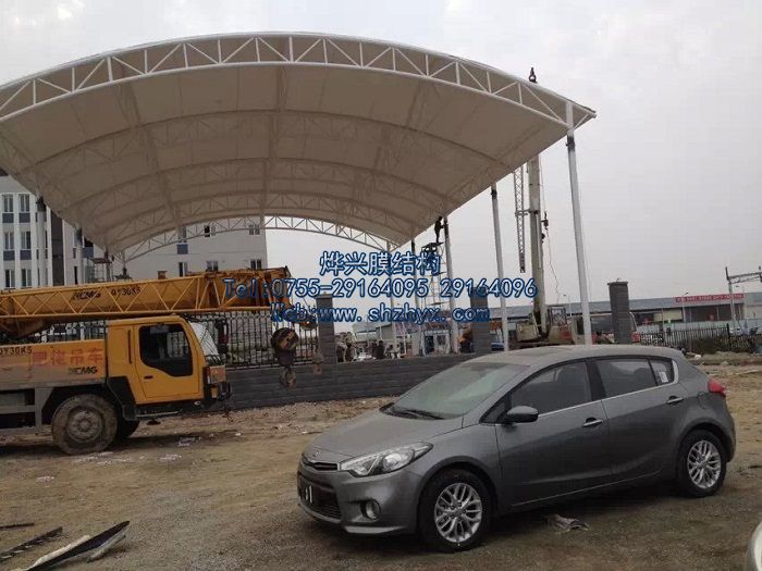  廣西&mdash;百色辦公樓籃球場膜結構工程.jpg