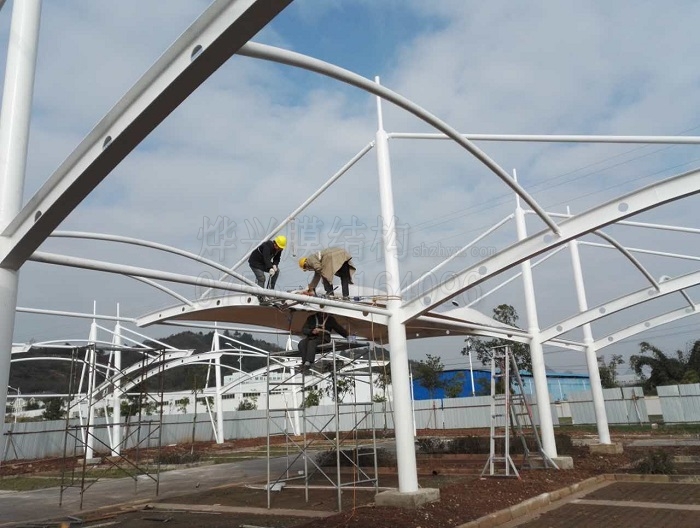貴陽(yáng)膜結(jié)構(gòu)車棚安裝-深圳市燁興膜結(jié)構(gòu)工程有限公司 貴陽(yáng)膜結(jié)構(gòu)車棚安裝.jpg