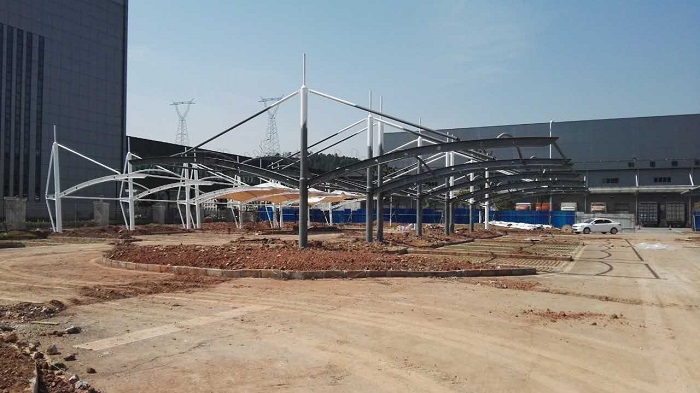 膜結(jié)構(gòu)車棚膜安裝-深圳市燁興膜結(jié)構(gòu)工程有限公司 膜結(jié)構(gòu)車棚膜安裝.jpg