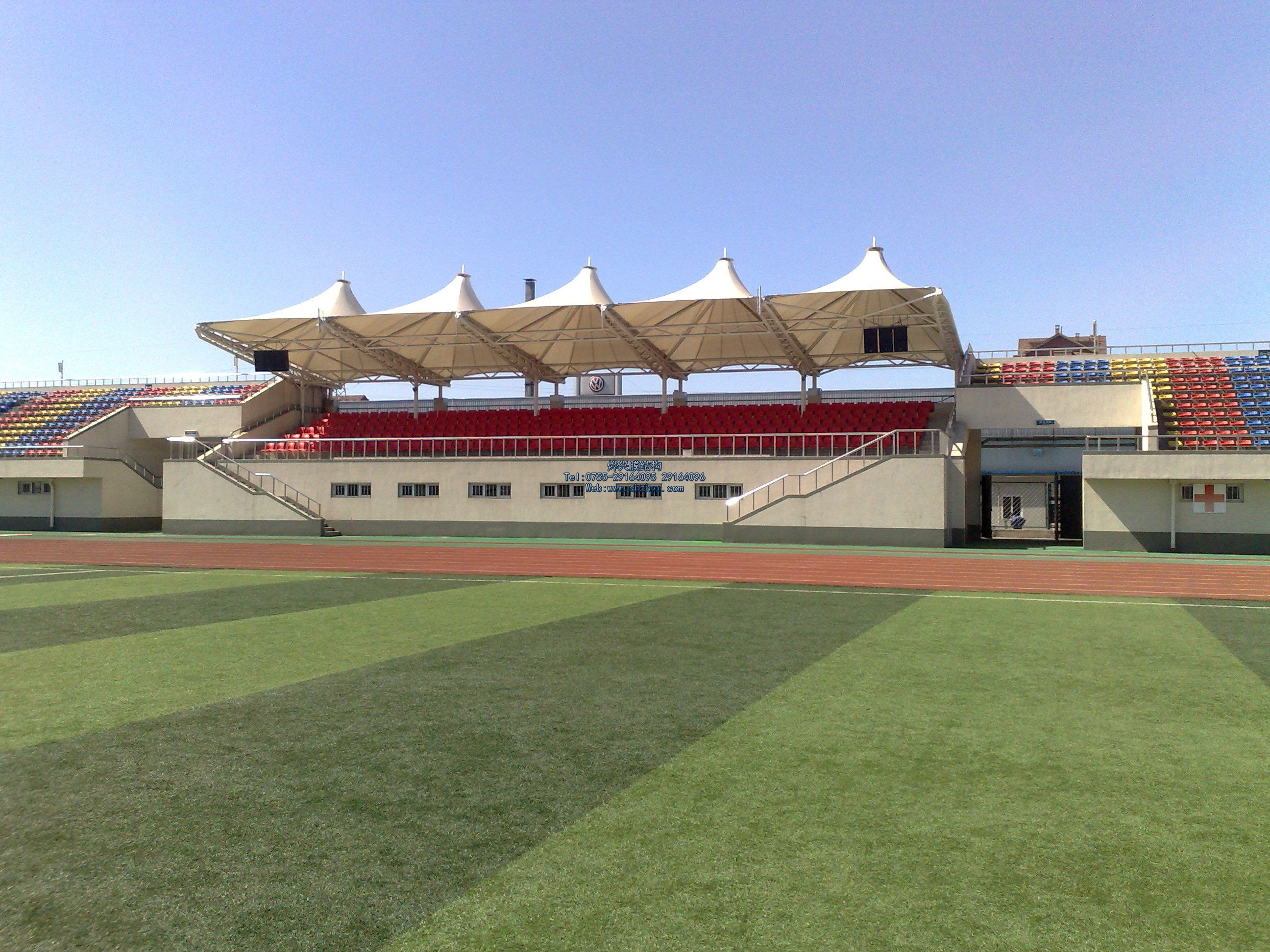 膜結(jié)構(gòu)體育看臺—深圳燁興膜結(jié)構(gòu)工程有限公司 膜結(jié)構(gòu).jpg