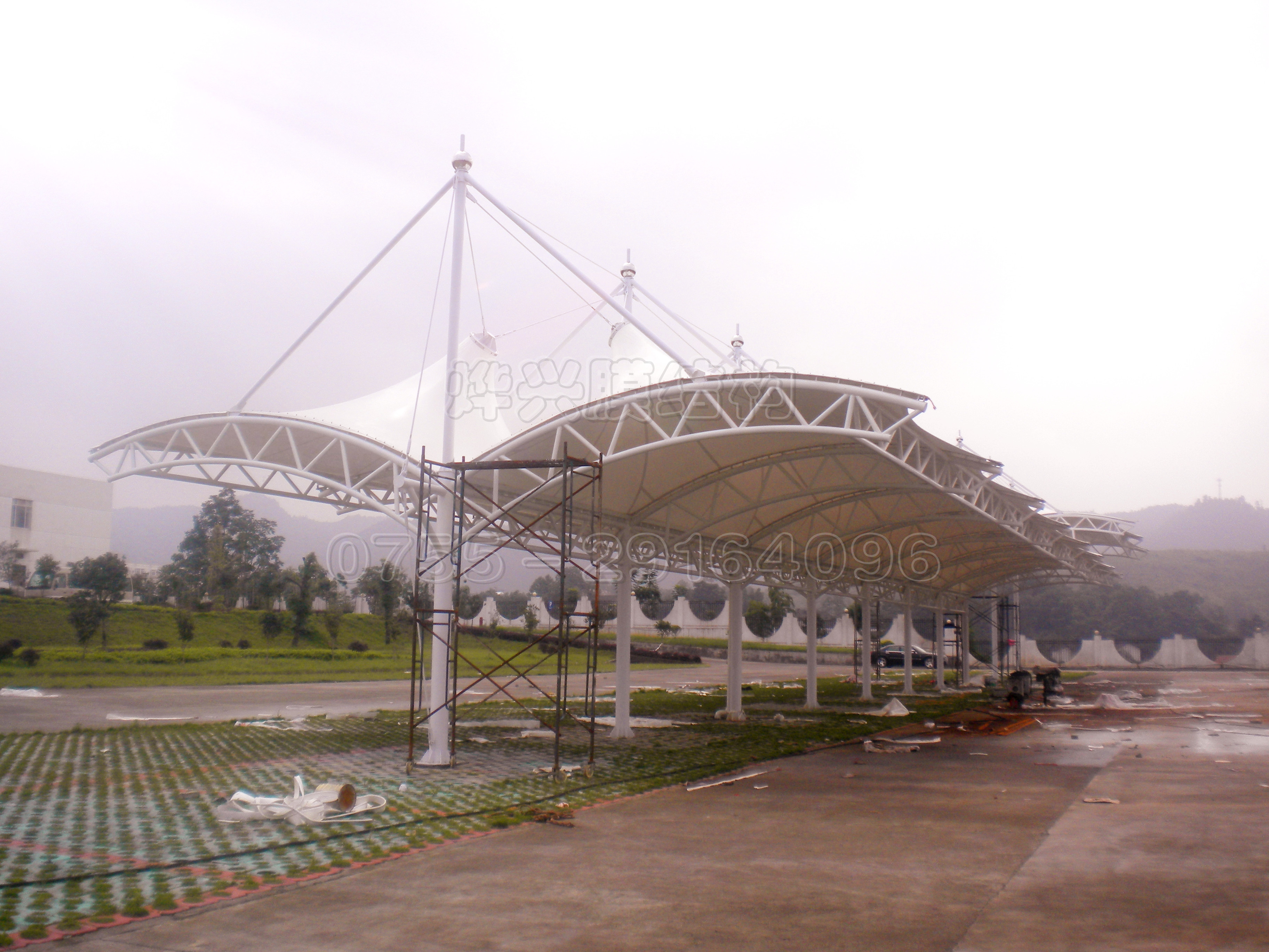 工廠停車棚-深圳市燁興膜結(jié)構(gòu)工程有限公司 55.jpg