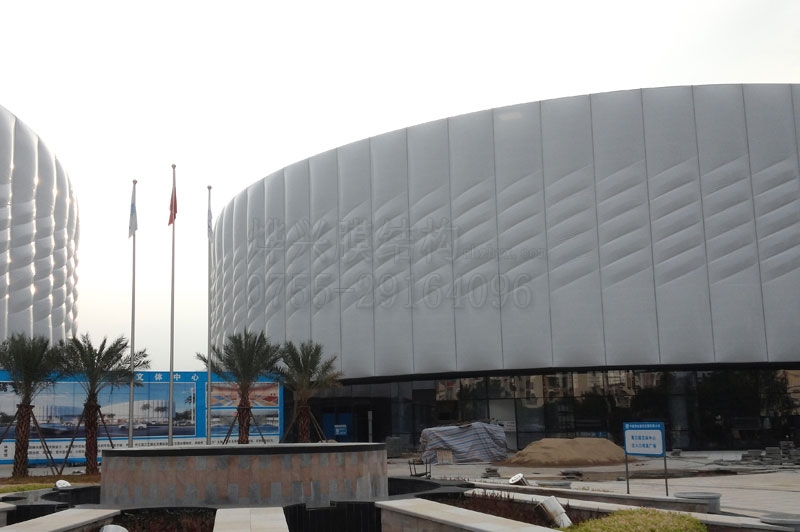 充氣膜結(jié)構(gòu)商場-深圳市燁興膜結(jié)構(gòu)工程有限公司 充氣膜結(jié)構(gòu)商場.jpg