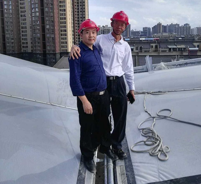 ETFE膜結(jié)構(gòu)考察-燁興膜結(jié)構(gòu) ETFE膜結(jié)構(gòu)考察.jpg